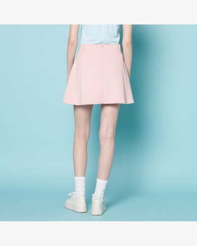 ライトベージュ