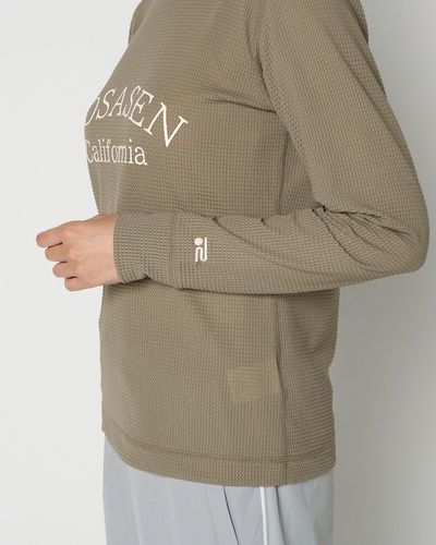 ベージュ
