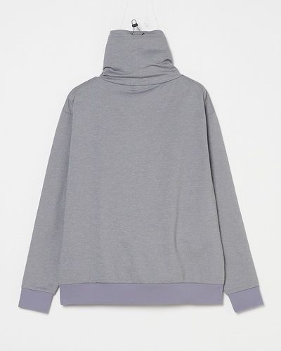 グレー