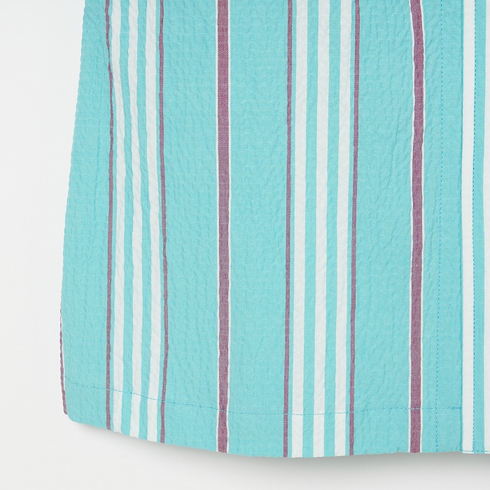 エメラルドグリーン系