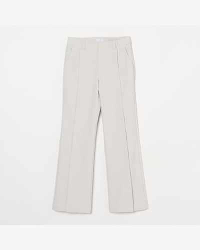 ライトベージュ