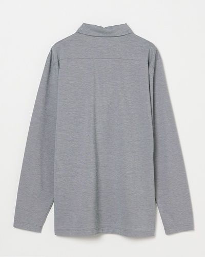 グレー