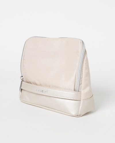 ライトベージュ