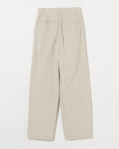 ライトベージュ