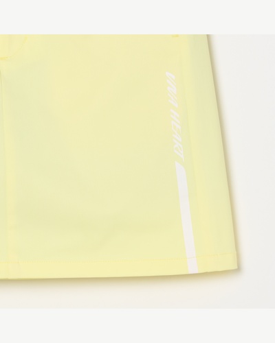 ライトイエロー