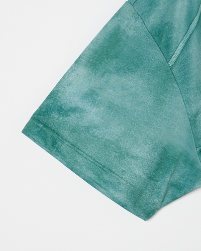 ライトグリーン