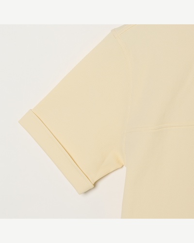 ライトイエロー