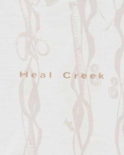 オフホワイト