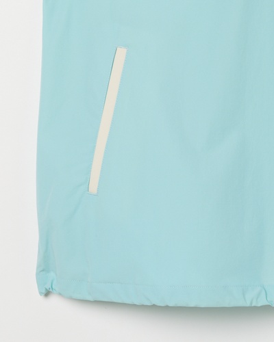 ライトグリーン