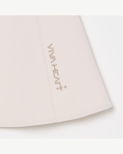 ライトベージュ