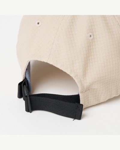 ライトベージュ