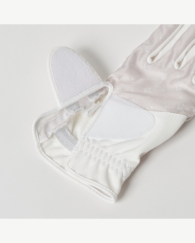 ライトベージュ