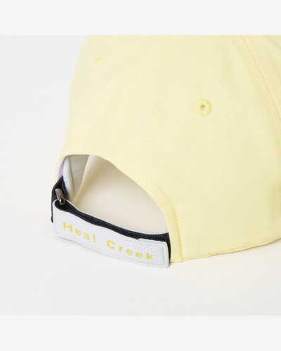 ライトイエロー