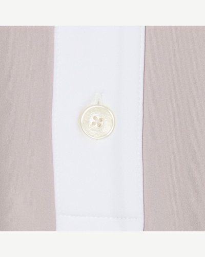 ライトベージュ