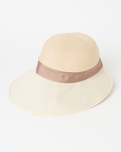 ライトベージュ