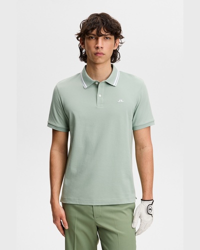 ライトグリーン