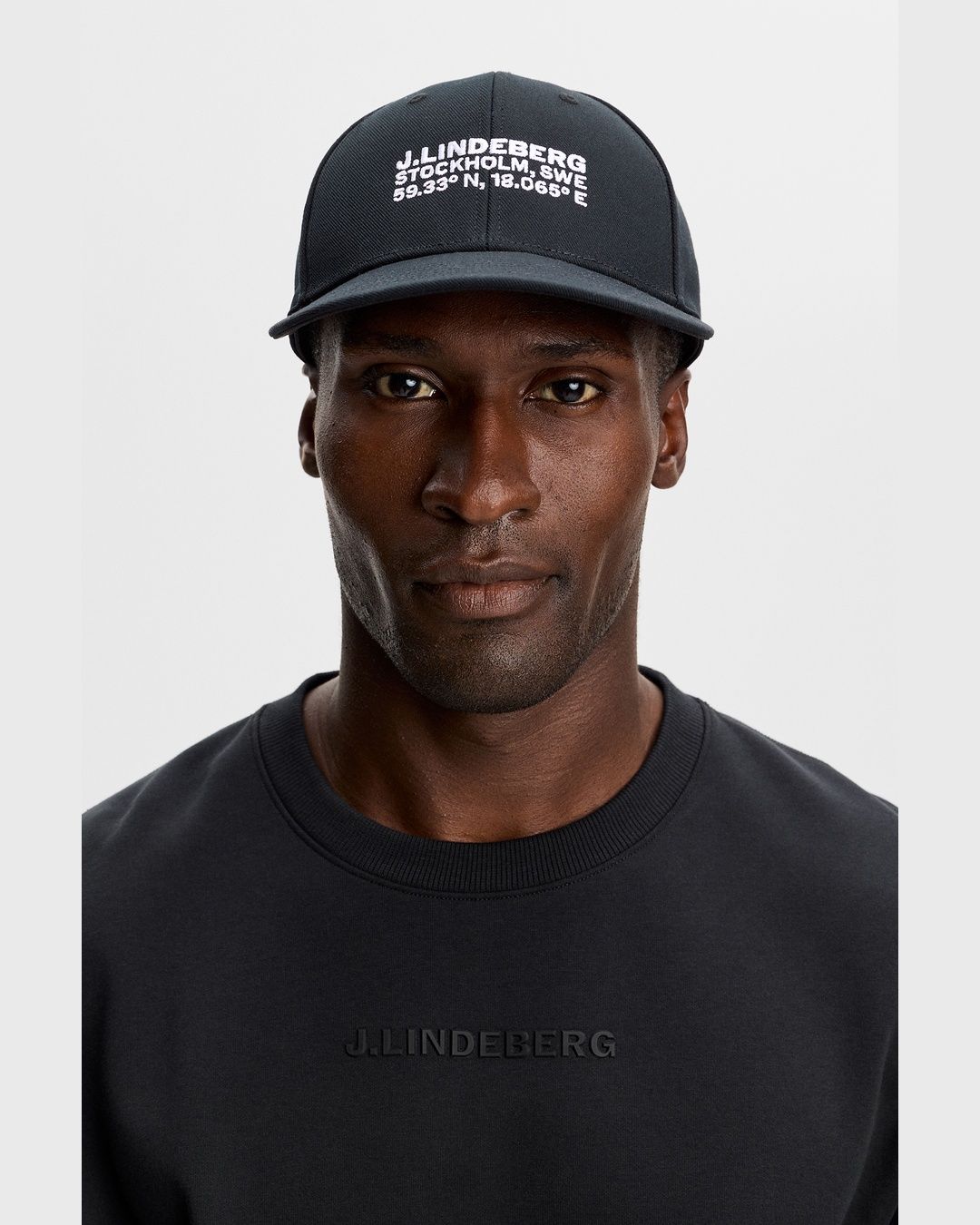 ブラック