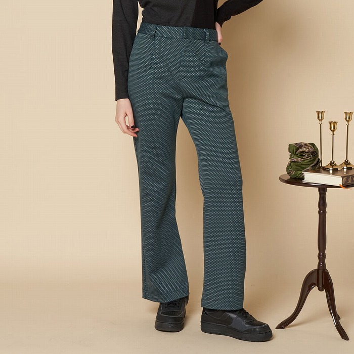 VIVA HEART（ビバハート）ダイヤゴナル柄ストレートパンツ