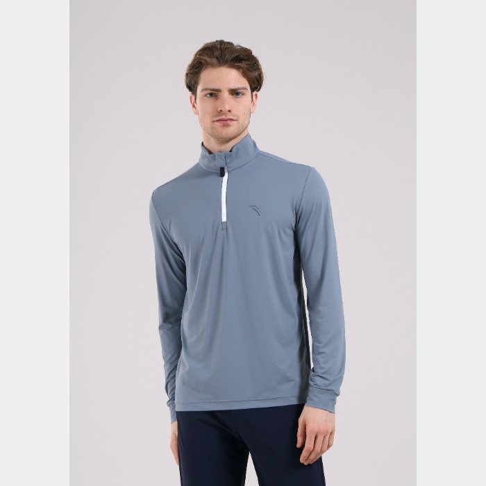 CHERVO（シェルボ）ハーフジップタートルネックセーター