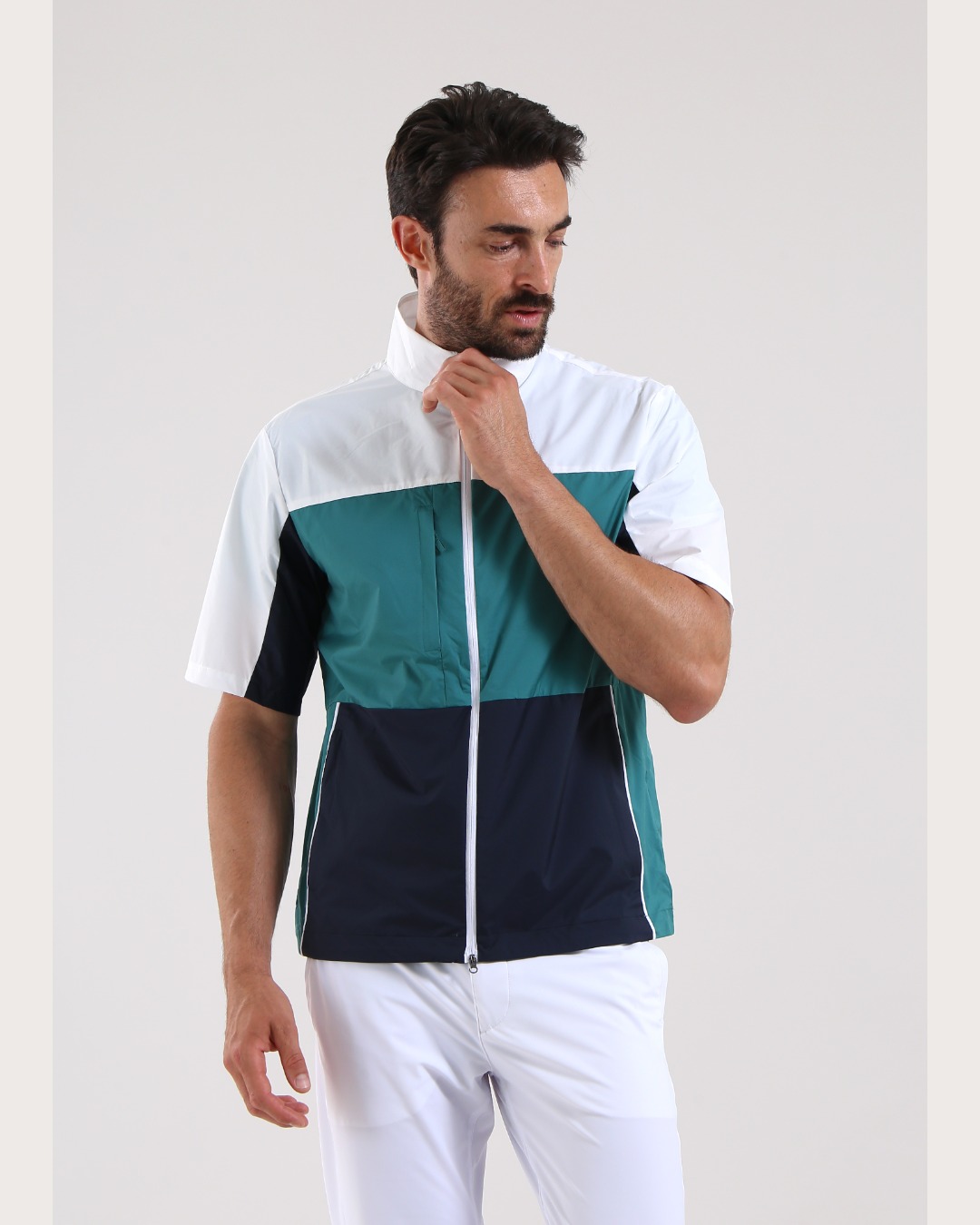 CHERVO（シェルボ）撥水ストレッチ半袖ウインドブレーカー