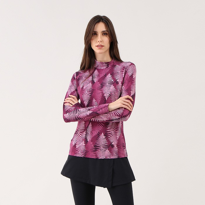 CHERVO（シェルボ）シーズンモチーフプリントハイネックシャツ