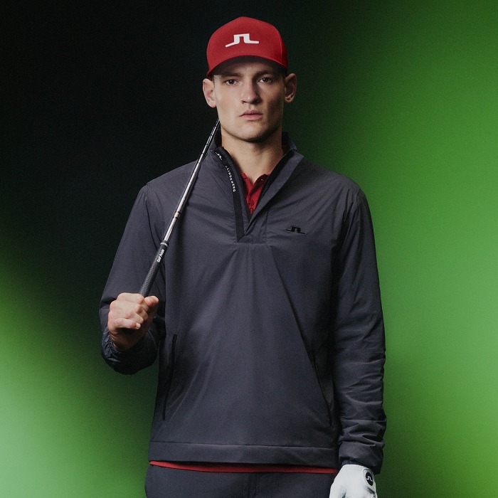 J.LINDEBERG（ジェイリンドバーグ）軽量パデッドクォータジップブルゾン